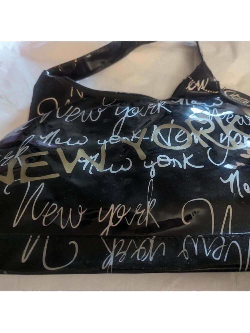 Robin Ruth- New York black Pleather purse